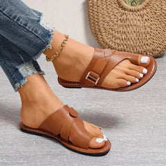 Arch Support Sandals with Three-Point Weight Distribution and Adjustable Straps